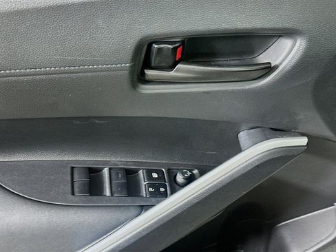 Used 2023 Toyota Corolla Cross LE image 13