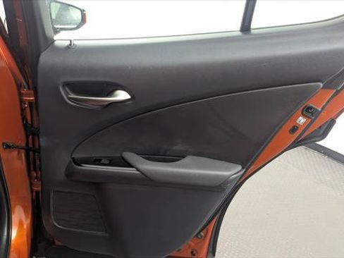 Used 2019 Lexus UX 200 F Sport w/ F Sport Premium Package FWD image 18