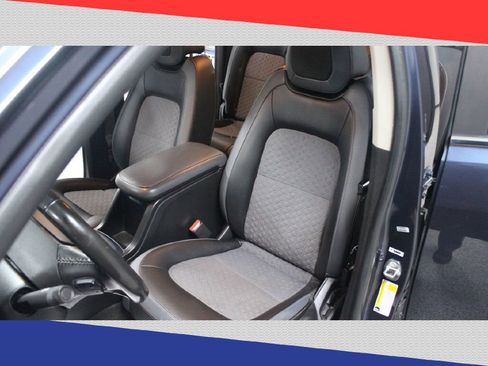 Used 2018 Chevrolet Colorado Z71 w/ Centennial Edition image 12