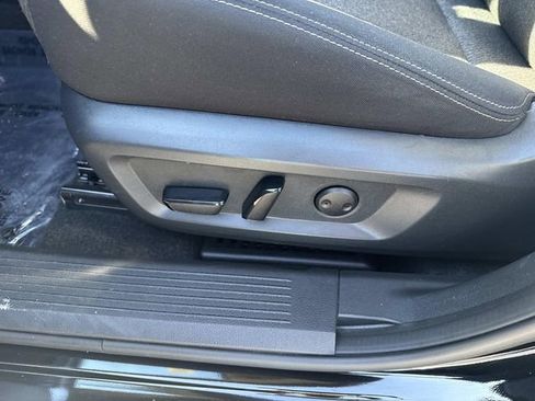 Used 2024 Nissan Rogue SV image 21