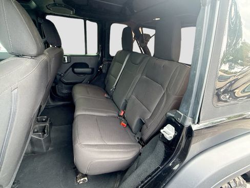 Used 2023 Jeep Wrangler Unlimited Sport AWD/4WD image 24