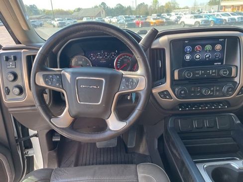 Used 2015 GMC Sierra 2500 Denali w/ Duramax Plus Package image 17