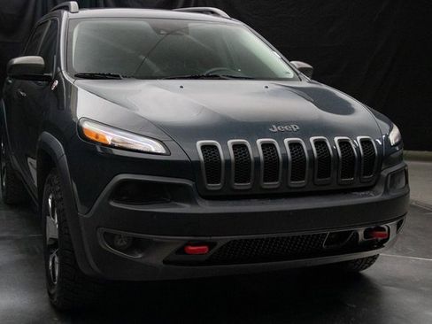 Used 2016 Jeep Cherokee Trailhawk w/ Comfort/Convenience Group image 3