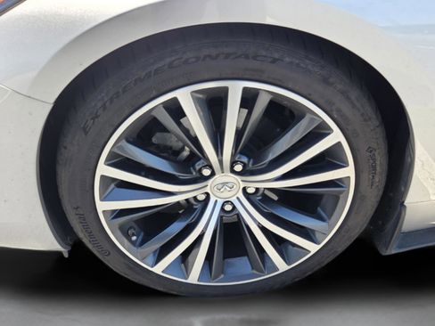 Used 2017 INFINITI Q60 3.0t w/ Premium Plus Package 3.0T RWD image 9