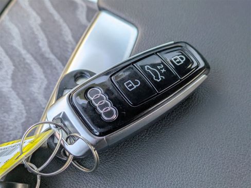 Used 2025 Audi A6 Premium Plus w/ Premium Plus Package image 32