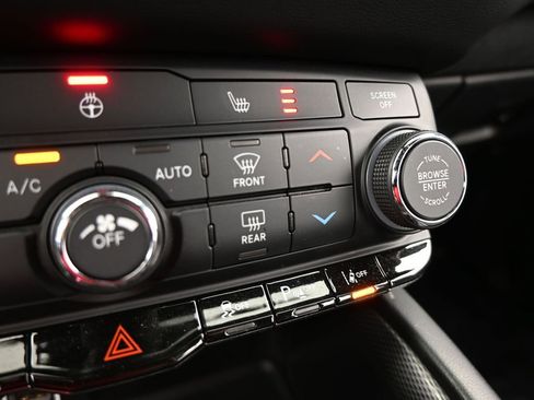 Used 2022 Dodge Durango GT image 25