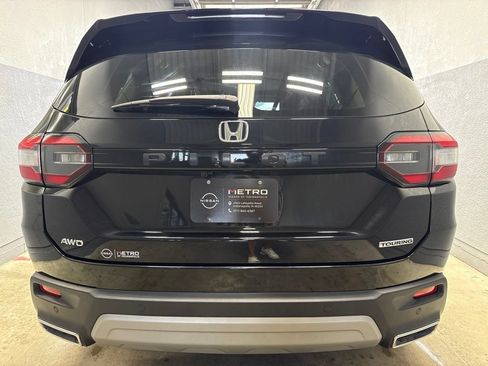 Used 2024 Honda Pilot Touring image 7