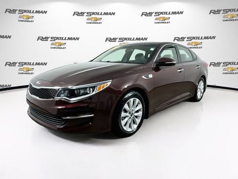 Used 2018 Kia Optima LX w/ 17" Alloy Wheels Package FWD image 3