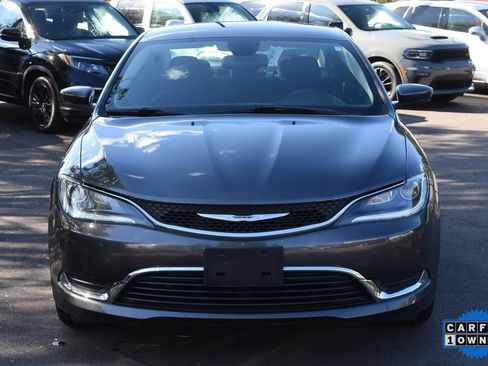Used 2015 Chrysler 200 Limited w/ Convenience Group image 3