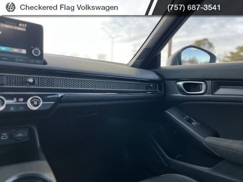 Used 2023 Honda Civic Sport image 28