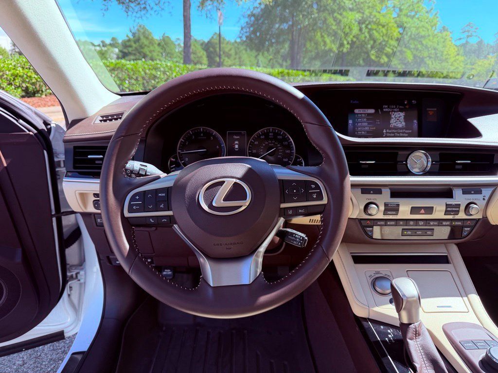 Used 2017 Lexus ES 350 w/ Accessory Package 2 FWD image 18
