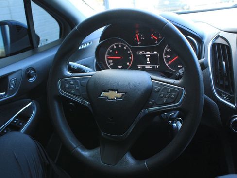Used 2019 Chevrolet Cruze LT w/ LT Fleet Convenience Package image 21