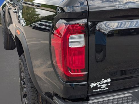 New 2026 GMC Canyon Elevation w/ Convenience Package image 11