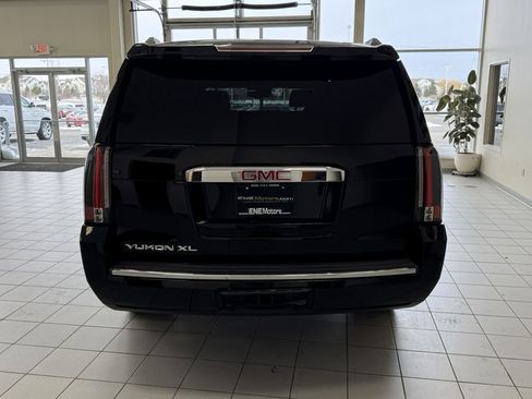 Used 2017 GMC Yukon XL Denali image 5