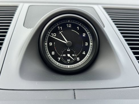 New 2026 Porsche Macan image 27