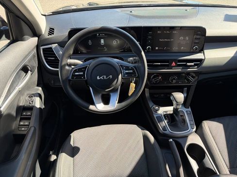 Certified 2024 Kia Seltos LX AWD/4WD image 22