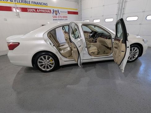 Used 2011 Lexus LS 460 AWD w/ Comfort Pkg image 16