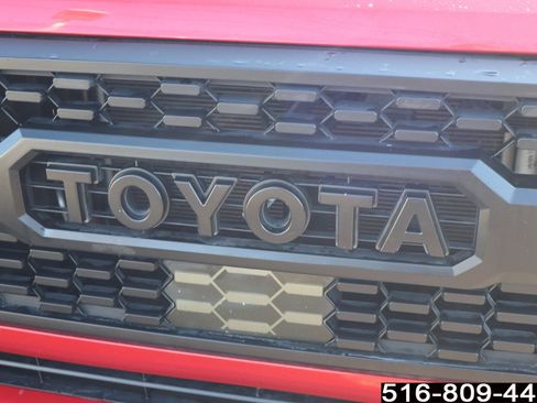 Used 2021 Toyota Tacoma TRD Off-Road image 31