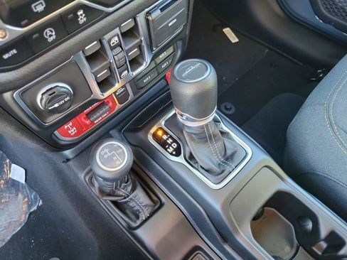 New 2026 Jeep Gladiator Willys image 25