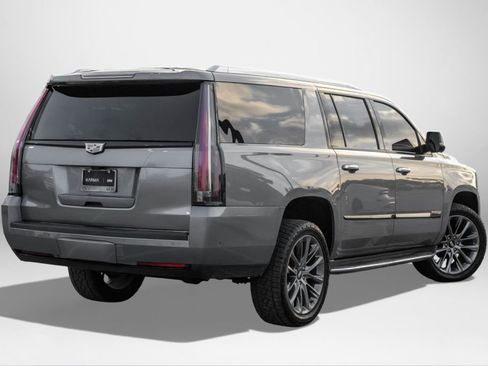Used 2020 Cadillac Escalade ESV Luxury w/ Escalade Sport Edition image 6