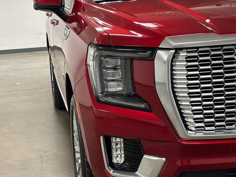 Used 2024 GMC Yukon Denali w/ Advanced Technology Package AWD/4WD image 5