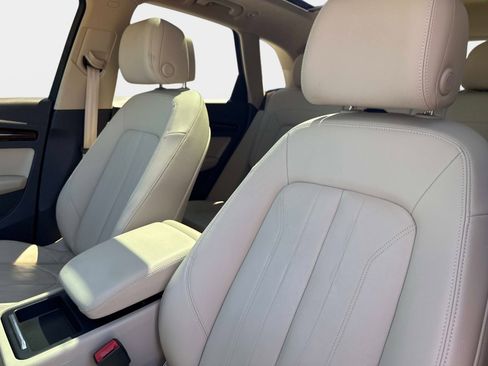 Used 2019 Audi Q5 2.0T Premium w/ Convenience Package image 24