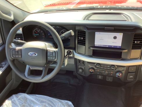 New 2026 Ford F250 XL w/ XL Chrome Package image 8
