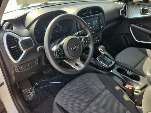 Used 2020 Kia Soul LX FWD image 13