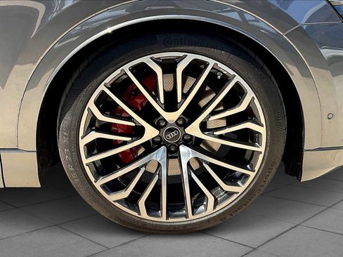 New 2025 Audi SQ8 Prestige image 11