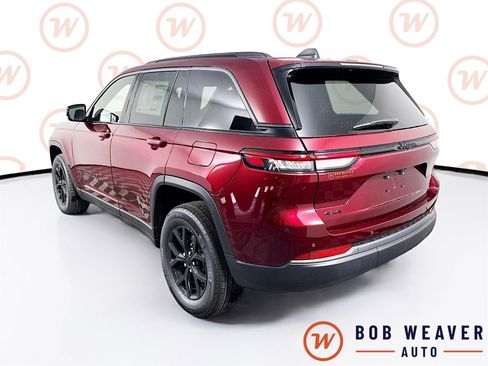 New 2026 Jeep Grand Cherokee Altitude image 5