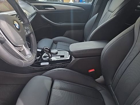 Used 2025 BMW X4 xDrive30i image 4