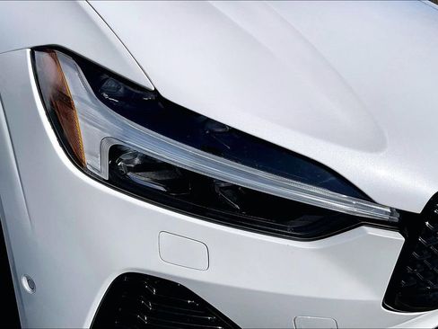 Certified 2023 Volvo XC60 B5 Plus w/ Protection Package Premier image 31