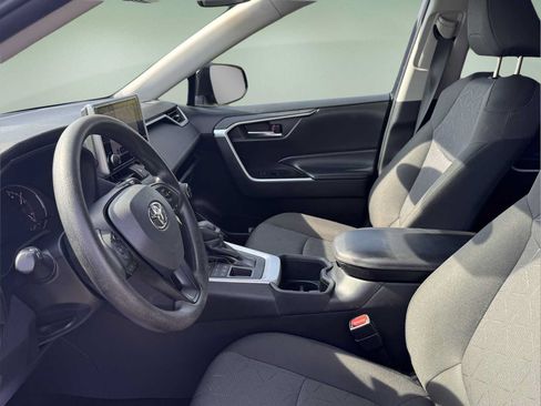 Used 2023 Toyota RAV4 XLE AWD/4WD image 20