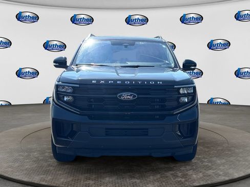 Used 2025 Ford Expedition Max Active AWD/4WD image 8