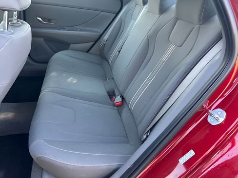 Used 2023 Hyundai Elantra SEL w/ Convenience Package FWD image 11