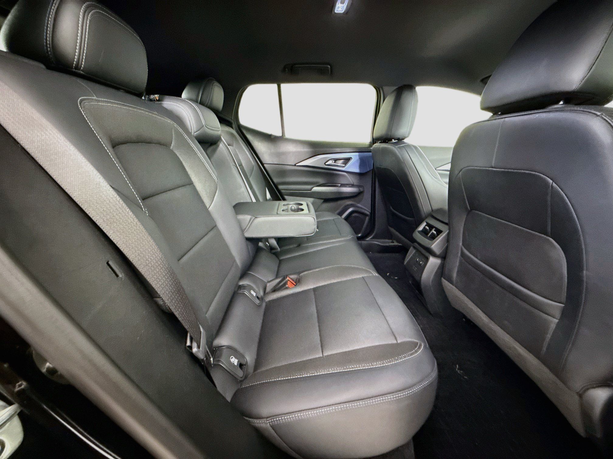 Used 2025 Chevrolet Equinox EV LT w/ Convenience Package II FWD image 29