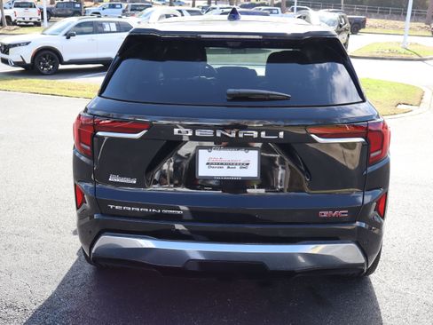 New 2026 GMC Terrain Denali w/ LPO, Floor Liner Package image 8