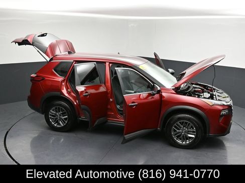 Used 2025 Nissan Rogue S AWD/4WD image 30