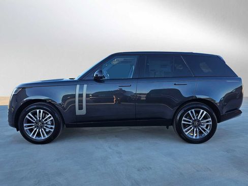 New 2025 Land Rover Range Rover SE image 2