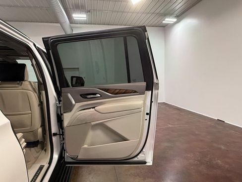 Used 2021 Cadillac Escalade ESV Sport Platinum image 62