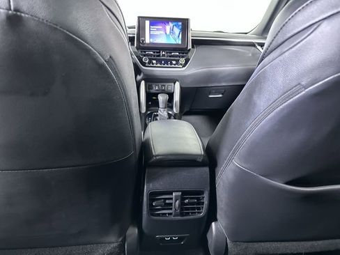 Used 2024 Toyota Corolla Cross AWD Hybrid w/ Convenience Package image 22