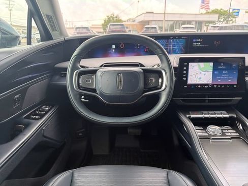 Certified 2024 Lincoln Nautilus Reserve AWD/4WD image 17