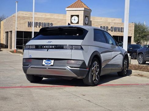 Certified 2022 Hyundai Ioniq 5 SE w/ Cargo Package image 8