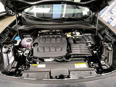 New 2026 Volkswagen Tiguan SE AWD/4WD image 11