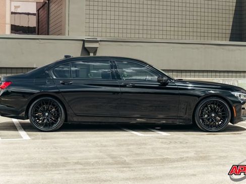 Used 2020 BMW 740i w/ Cold Weather Package RWD image 12