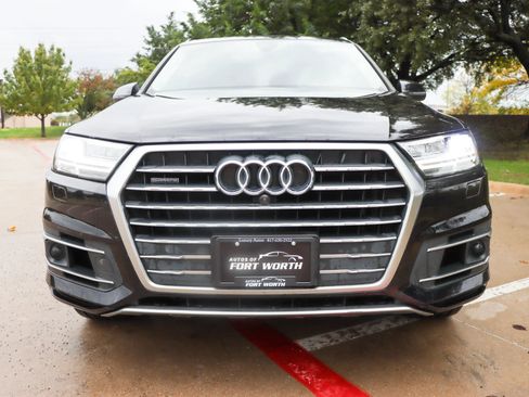 Used 2018 Audi Q7 3.0T Prestige image 2