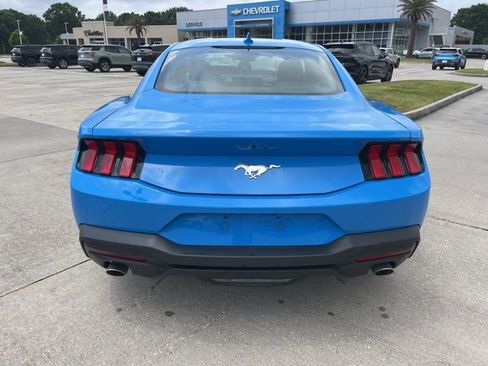 Used 2024 Ford Mustang Coupe RWD image 5