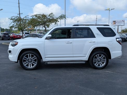 Used 2022 Toyota 4Runner TRD Sport w/ Technology Package AWD/4WD image 5
