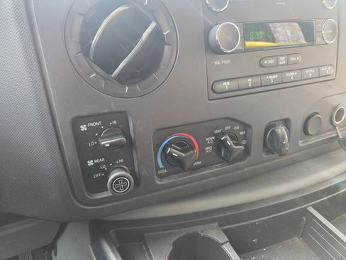 Used 2014 Ford E-350 and Econoline 350 Super Duty image 14