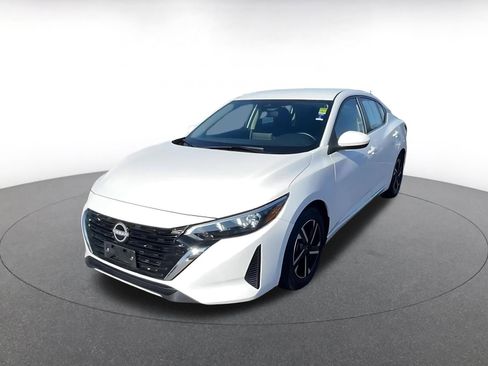 Used 2025 Nissan Sentra SV image 7